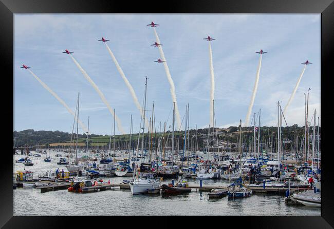 Red arrows in a Falmouth cornish sky,smoke trails, Framed Print by kathy white