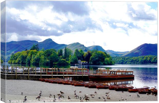Derwentwater with Cat bells and Maiden moor Cumbria Canvas Print by john hill