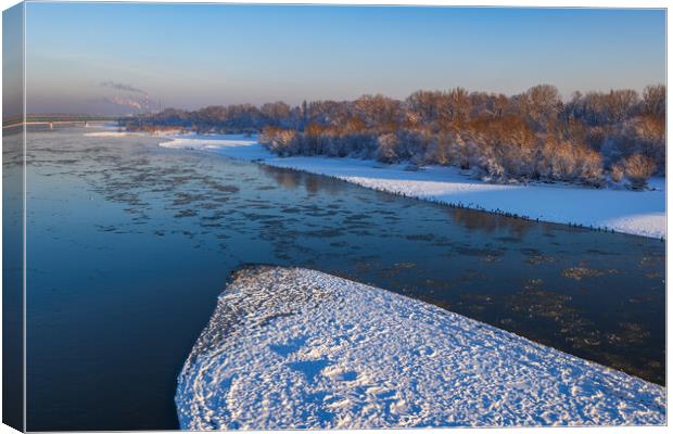 Winter At Vistula River In Warsaw Canvas Print by Artur Bogacki