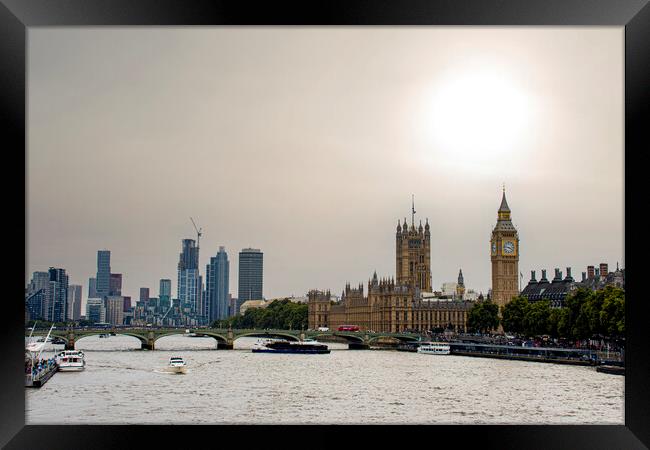 Looking West on the Thames Framed Print by Glen Allen
