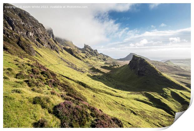 Heather growing high up on the Quiraings mountains Print by Kevin White