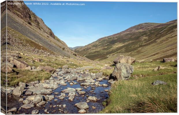 Honister pass Lake District Canvas Print by Kevin White