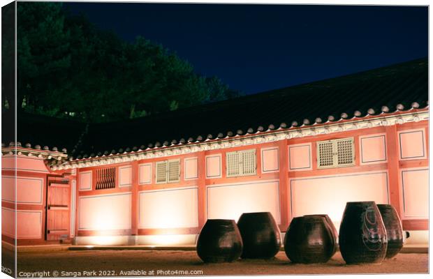 Night view of Korean traditional house Canvas Print by Sanga Park