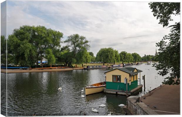 River Avon at Stratford upon Avon Canvas Print by Kevin Round