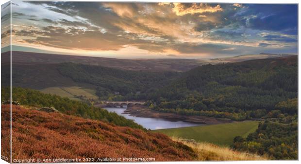 Over looking the Ladybower Reservoir Canvas Print by Ann Biddlecombe