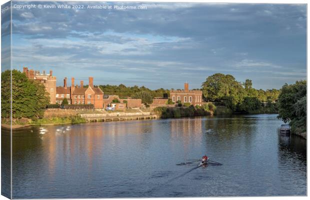 Hampton Court view from bridge Canvas Print by Kevin White