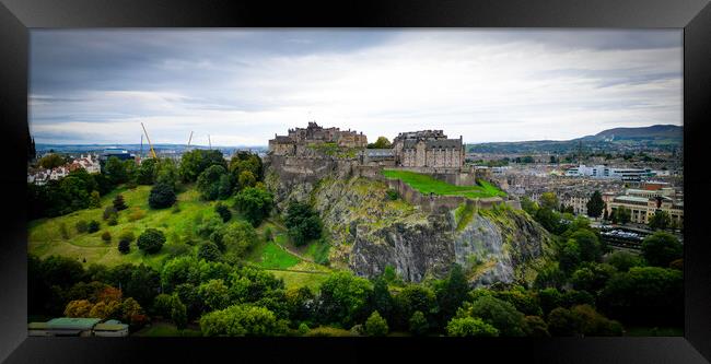 Panoramic view over Edinburgh Castle Framed Print by Erik Lattwein