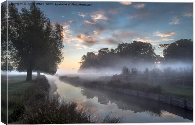 Autumn morning glory Canvas Print by Kevin White