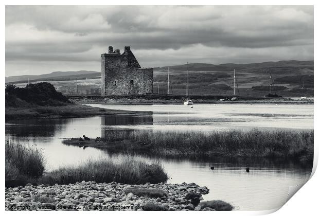 Lochranza Castle, Arran Print by Gavin Liddle