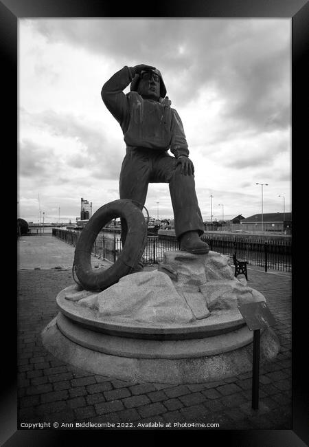 Memorial statue in Lowestoft Framed Print by Ann Biddlecombe