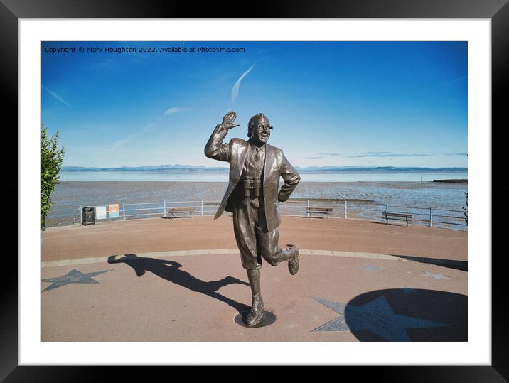 Eric Morecambe statue in Morecambe, his home town. Framed Mounted Print by Mark Houghton