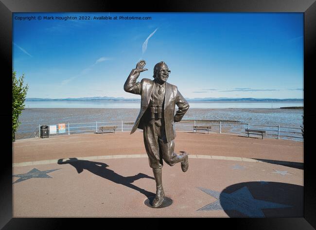 Eric Morecambe statue in Morecambe, his home town. Framed Print by Mark Houghton