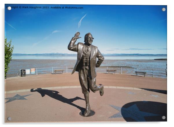 Eric Morecambe statue in Morecambe, his home town. Acrylic by Mark Houghton