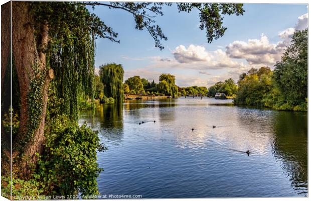 The  River Thames at Benson Canvas Print by Ian Lewis