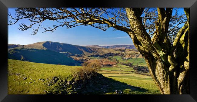 Mam Tor from above Cave Dale Framed Print by Darren Galpin