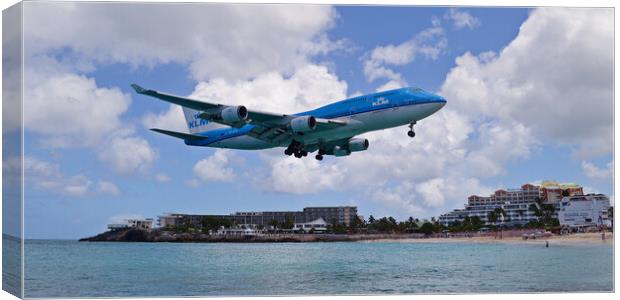 KLM Boeing 747 landing at Sint Maarten Canvas Print by Allan Durward Photography