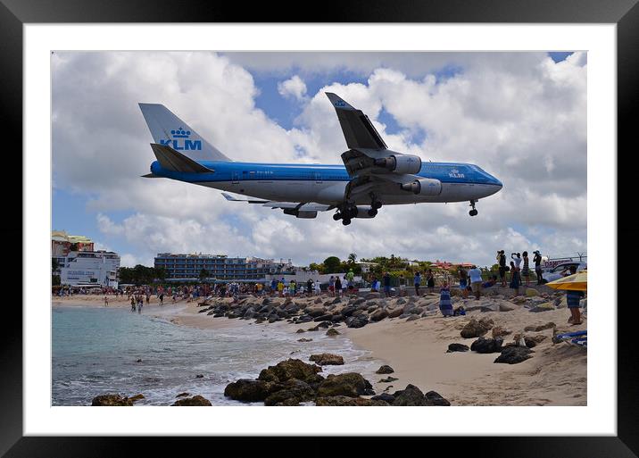 Boeing 747 KLM Sint maarten. Framed Mounted Print by Allan Durward Photography
