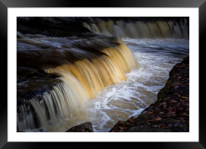Horseshoe falls in Autumn Framed Mounted Print by Leighton Collins