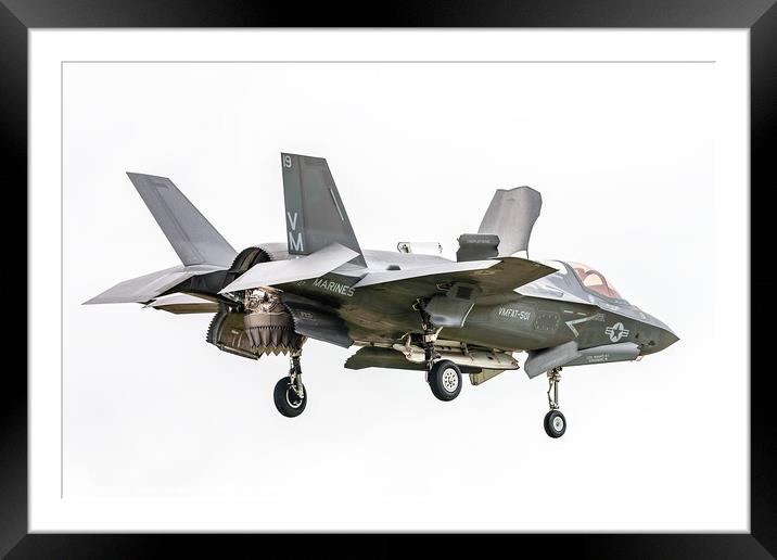Lockheed Martin F35 shows it tail in the hover. Framed Mounted Print by Steve de Roeck