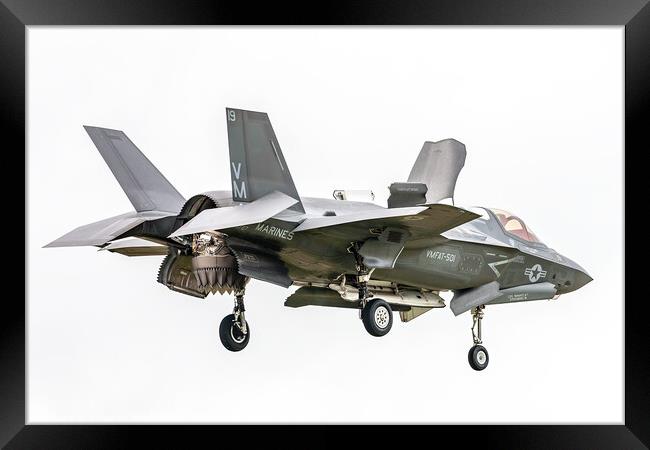 Lockheed Martin F35 shows it tail in the hover. Framed Print by Steve de Roeck