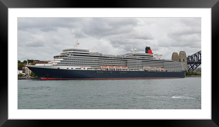 Queen Elizabeth cruise ship at Sydney Framed Mounted Print by Allan Durward Photography