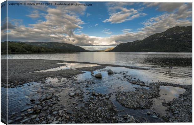 Ullswater is so  beautiful with the evening light Canvas Print by Kevin White