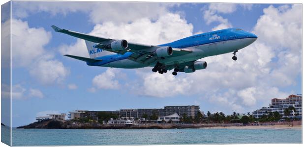 KLM Boeing 747 approching Sint Maarten Canvas Print by Allan Durward Photography