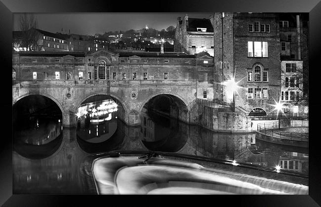 Bath Pulteney Bridge Framed Print by Tony Bates
