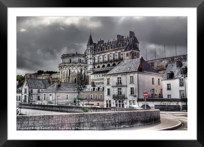 Château d'Amboise, Amboise, France Framed Mounted Print by Ann Garrett