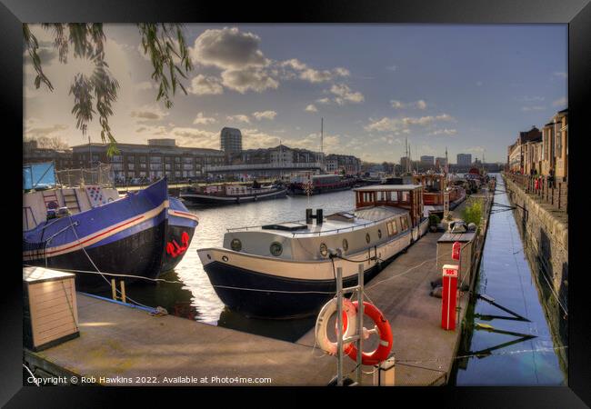 Houseboats at Surrey Quays  Framed Print by Rob Hawkins