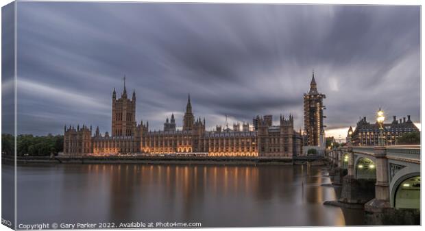 Houses of Parliament at dusk Canvas Print by Gary Parker