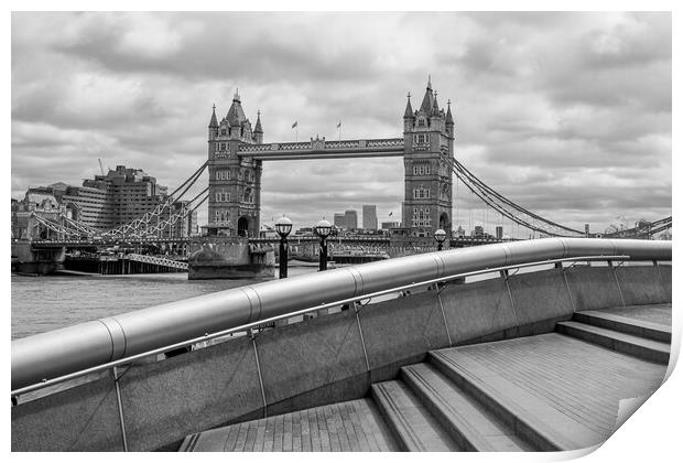 Tower Bridge in black and white Print by Jason Wells