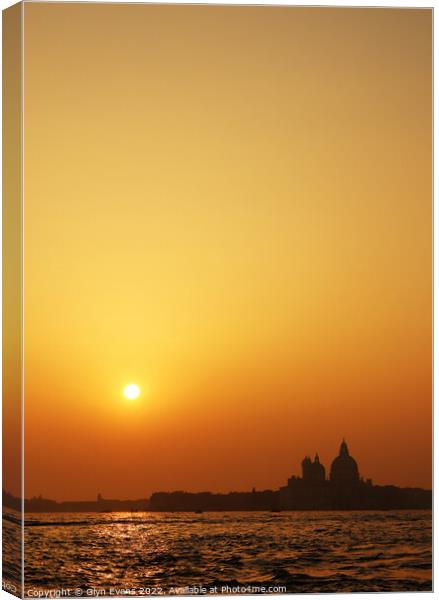 Venice sunset. Canvas Print by Glyn Evans