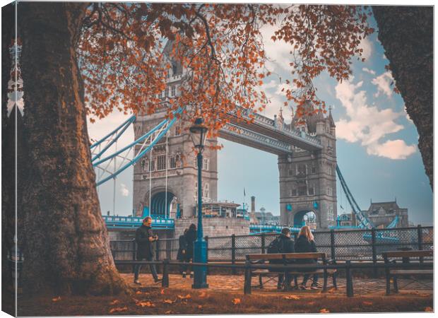 Tower Bridge and the autumn leaves Canvas Print by Andrew Scott