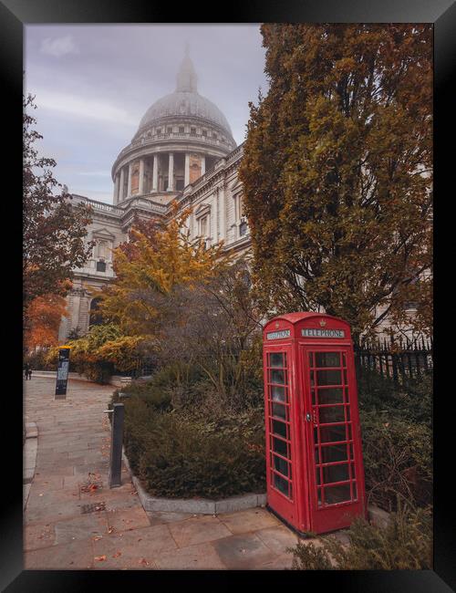 St Paul's Cathedral London Framed Print by Andrew Scott
