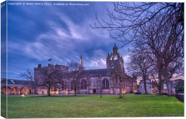 A view of Kings College, Aberdeen, Scotland Canvas Print by Navin Mistry