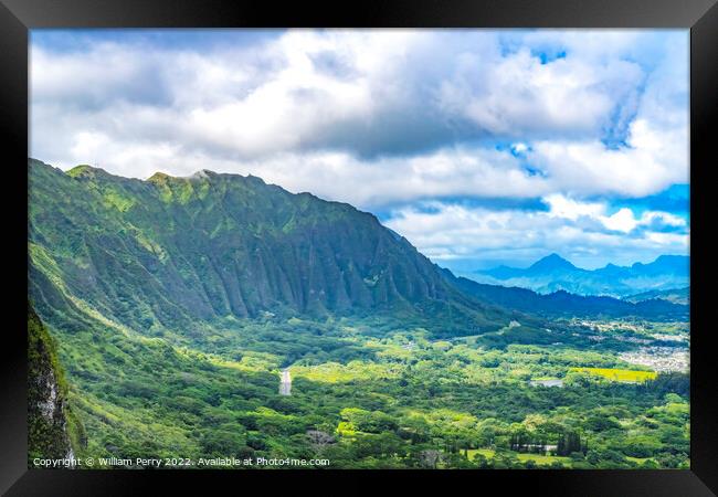 Nuuanu Pali Outlook Green Koolau Mountain Range Oahu Hawaii Framed Print by William Perry