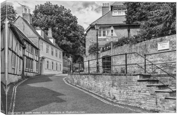 Parsons Fee, Old Aylesbury, Buckinghamshire, England, UK Canvas Print by Kevin Hellon