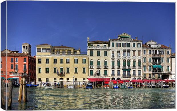 Across the Grand Canal Canvas Print by Tom Gomez