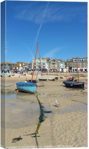 St ives cornwall  Canvas Print by Les Schofield
