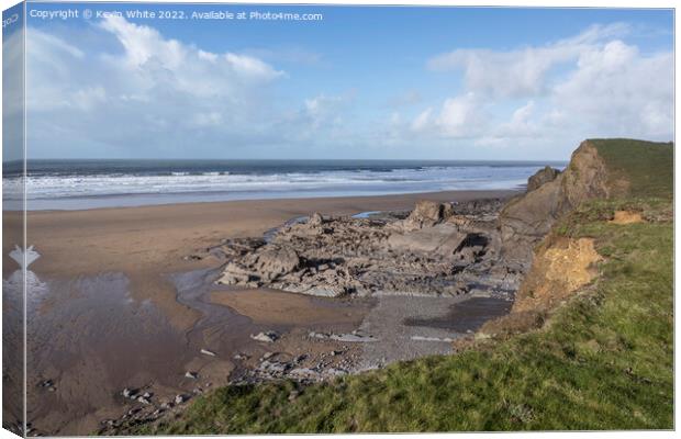 Sandymouth coastline in November Canvas Print by Kevin White