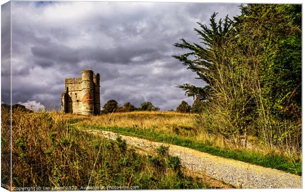 The Pathway to Donnington Castle Canvas Print by Ian Lewis