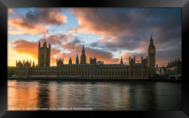 Houses of Parliament Sunset Framed Print by Gary Clarricoates