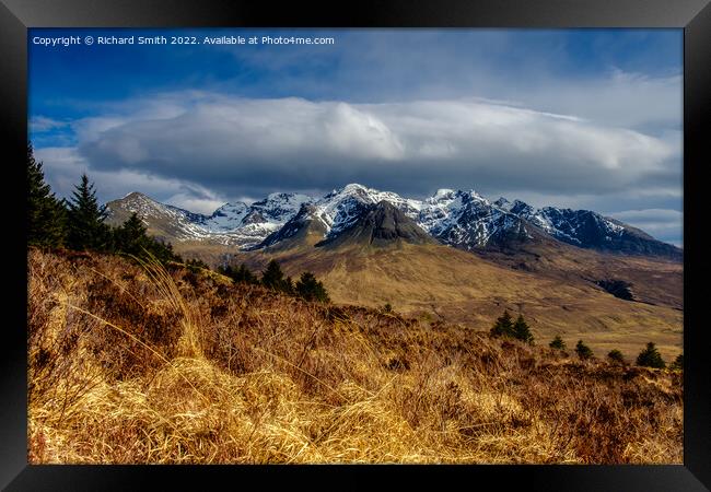The Black Cuillin Mountain Range in March Framed Print by Richard Smith