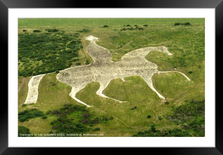 Osmington white horse  Framed Mounted Print by Les Schofield