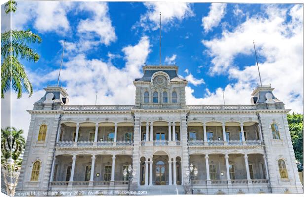 Iolani Palace Building Royal Residence Honolulu Oahu Hawaii Canvas Print by William Perry