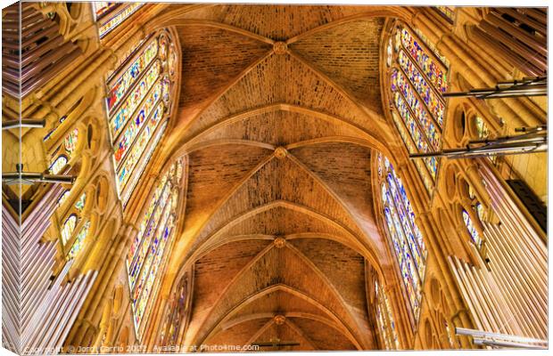 Cross vaults of the cathedral of León Canvas Print by Jordi Carrio