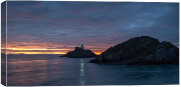 Mumbles lighthouse at dawn Canvas Print by Bryn Morgan