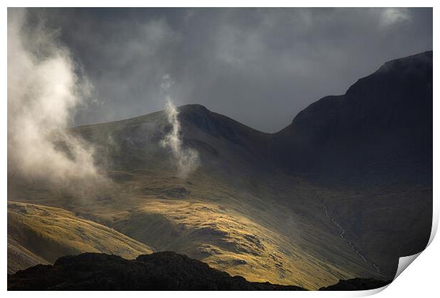 Wispy clouds floating over Green Gable, the Lake District Print by Alan Wise