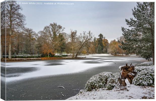 Scattering of mid winter snow at Claremont Gardens Canvas Print by Kevin White